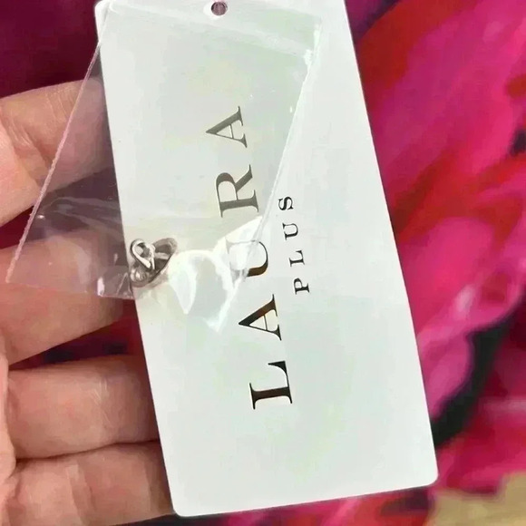 🎉HOST PICK🎉 Laura Plus Floral Blouse  NWT - Picture 12 of 12